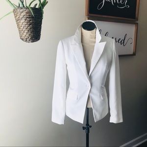 Mural- White Blazer